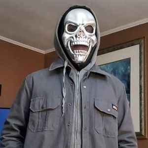 Meet your Posher, Travis